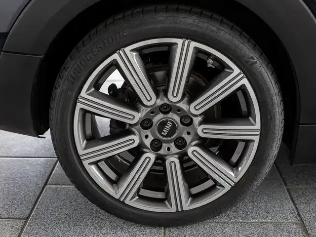 MINI Cooper Clubman