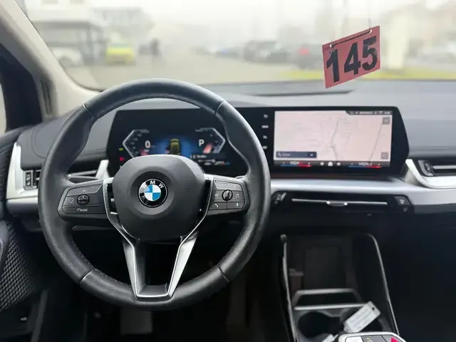 BMW 216