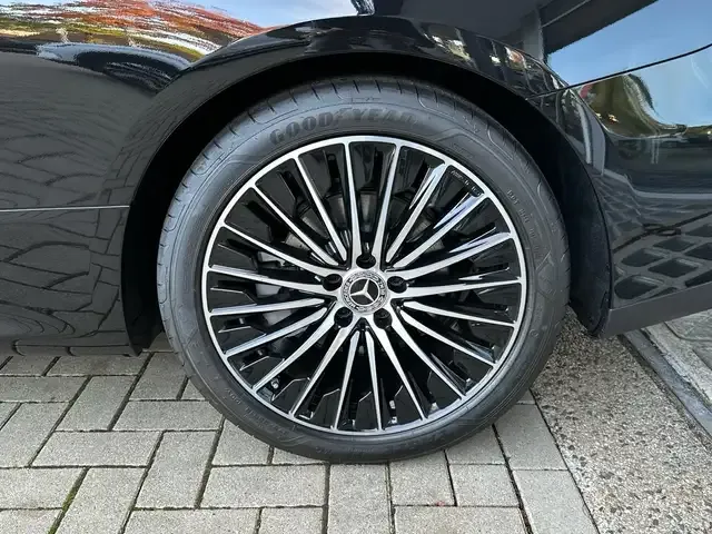 Mercedes-Benz CLE 200