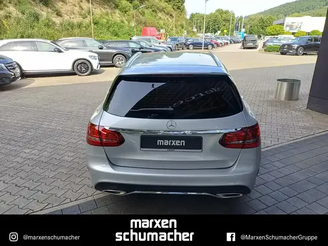 Mercedes-Benz C 180