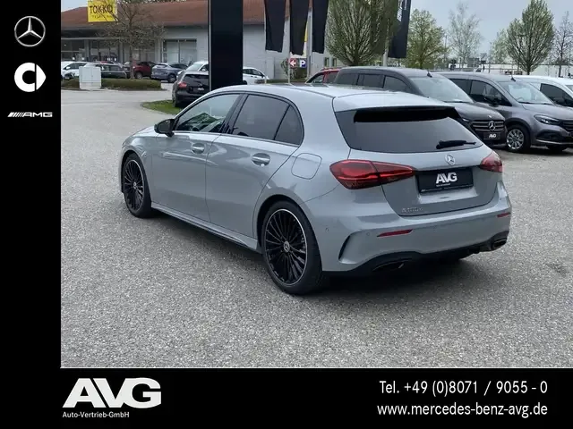Mercedes-Benz A 180