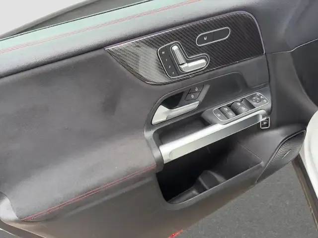 Mercedes-Benz GLB 250