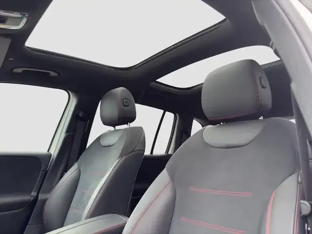 Mercedes-Benz GLB 250