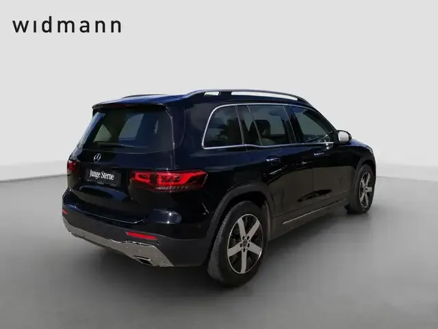 Mercedes-Benz GLB 200