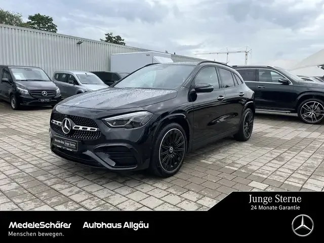 Mercedes-Benz GLA 220