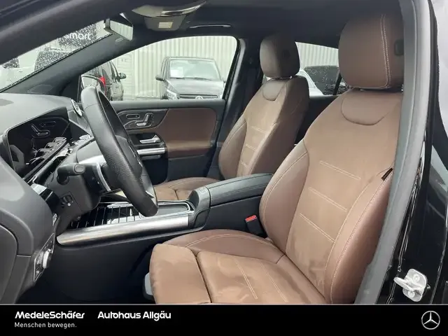 Mercedes-Benz GLA 220