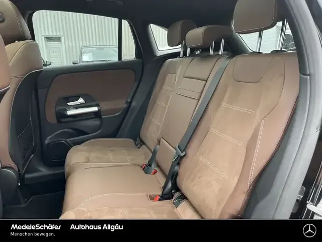 Mercedes-Benz GLA 220