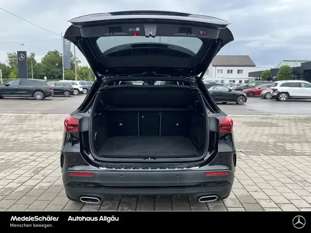 Mercedes-Benz GLA 220