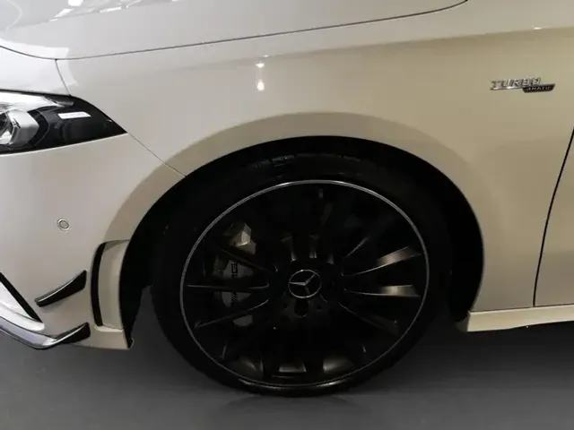 Mercedes-Benz A 35 AMG