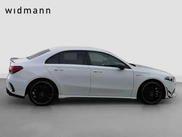 Mercedes-Benz A 35 AMG