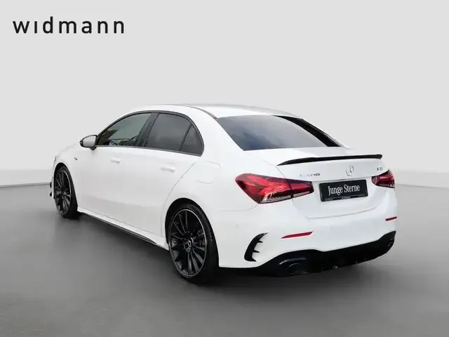Mercedes-Benz A 35 AMG