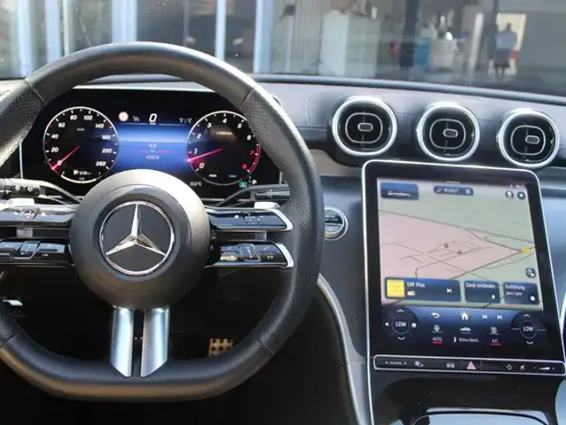 Mercedes-Benz C 200