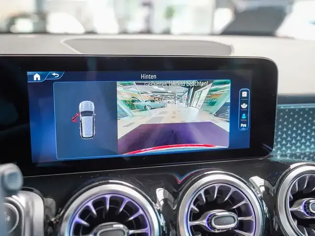 Mercedes-Benz GLB 200