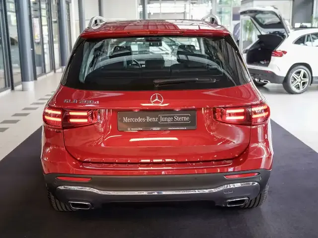 Mercedes-Benz GLB 200