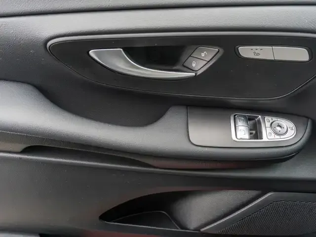 Mercedes-Benz EQV 300