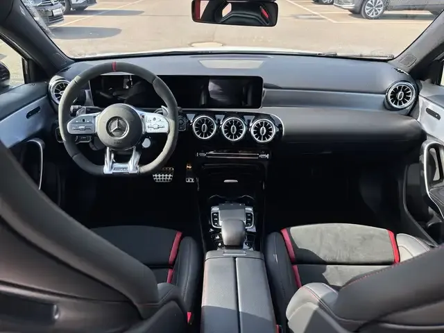 Mercedes-Benz A 45 AMG