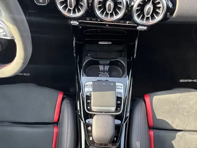 Mercedes-Benz A 45 AMG