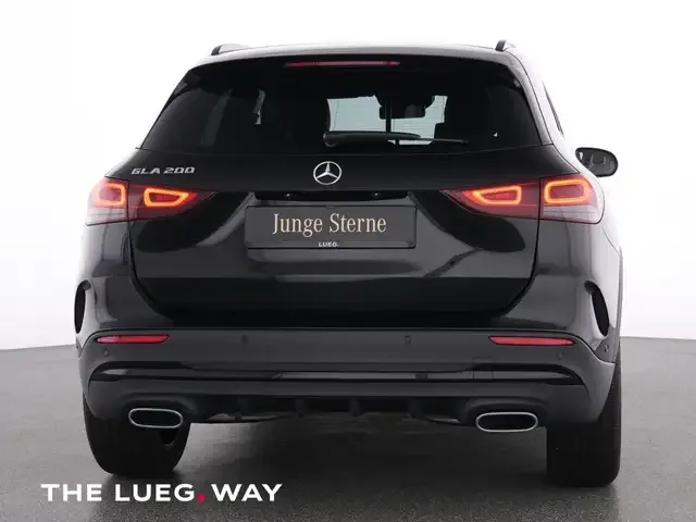 Mercedes-Benz GLA 200