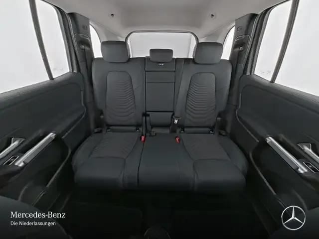 Mercedes-Benz EQB 300