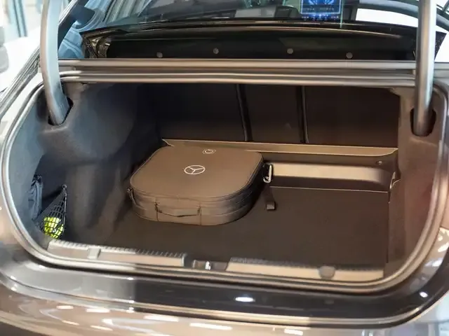 Mercedes-Benz EQE 43