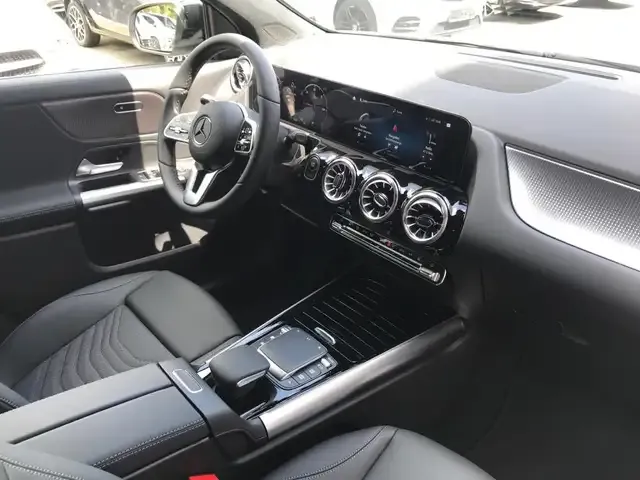 Mercedes-Benz EQA 250