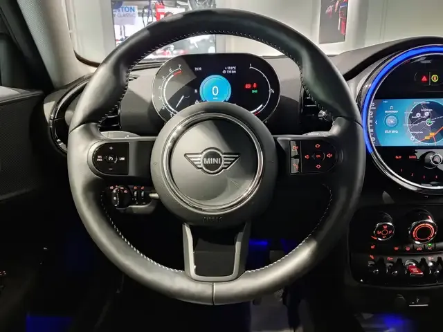 MINI Cooper Clubman
