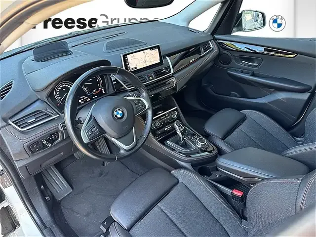 BMW 218