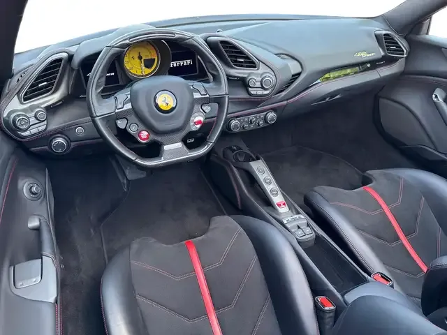 Ferrari 488