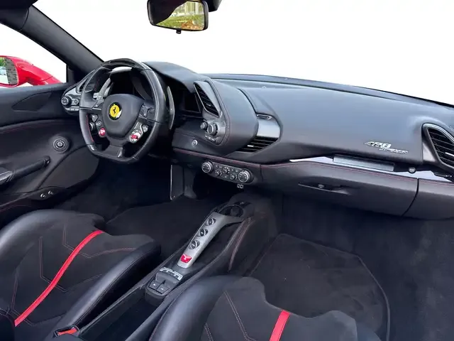 Ferrari 488