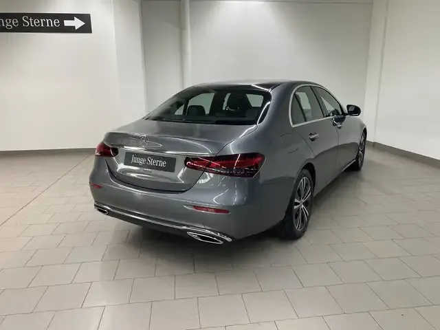 Mercedes-Benz E 400
