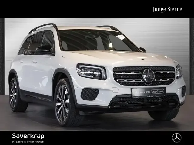 Mercedes-Benz GLB 220