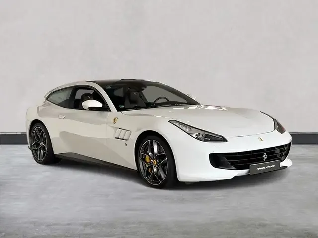 Ferrari GTC4 Lusso