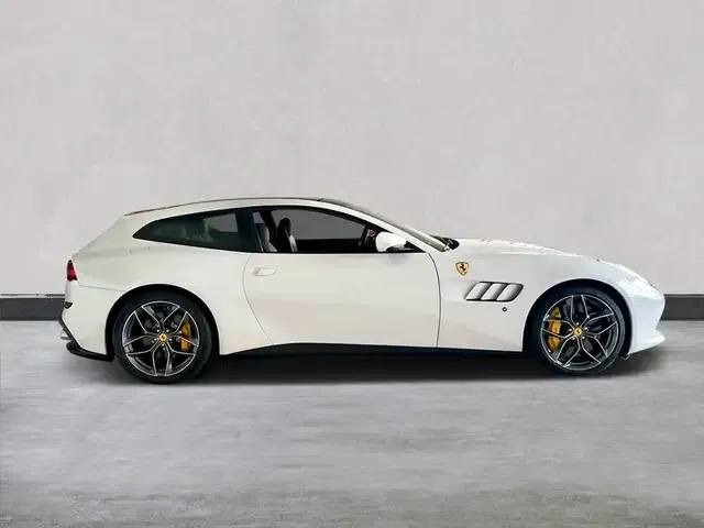 Ferrari GTC4 Lusso