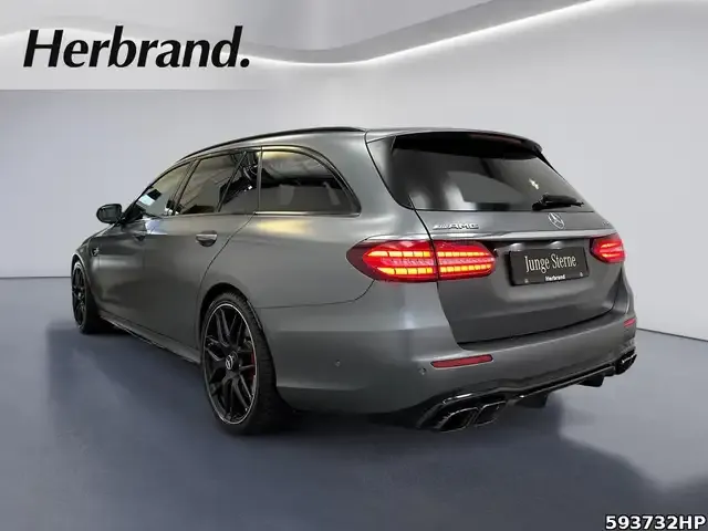 Mercedes-Benz E 63 AMG