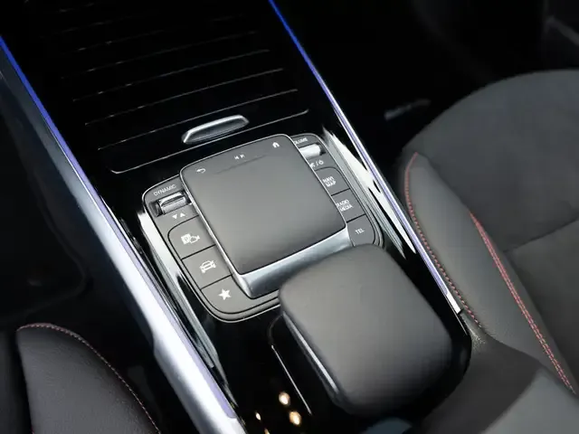 Mercedes-Benz EQB 350