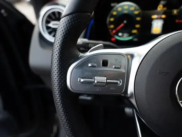 Mercedes-Benz EQB 350