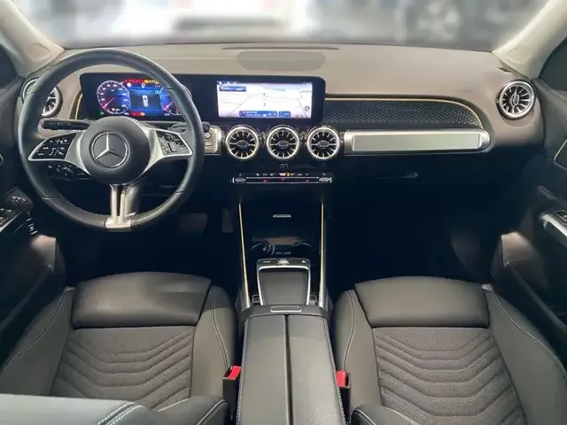 Mercedes-Benz GLB 200