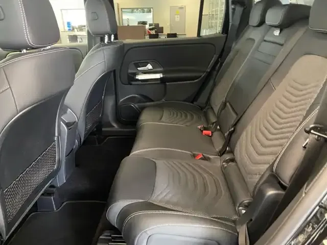 Mercedes-Benz GLB 200