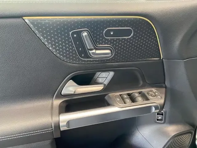 Mercedes-Benz GLB 200