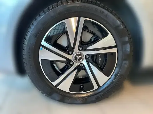 Mercedes-Benz V 250