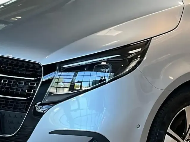 Mercedes-Benz V 250