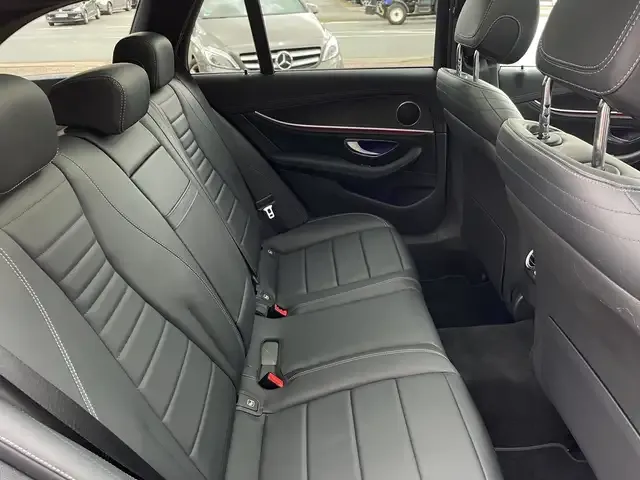 Mercedes-Benz E 400