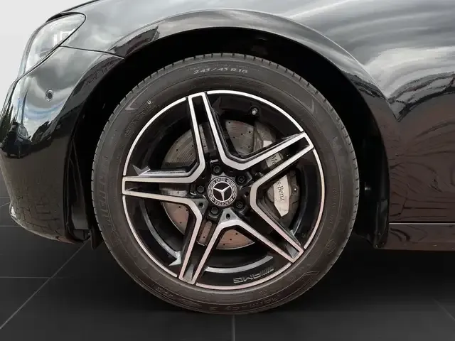 Mercedes-Benz E 400