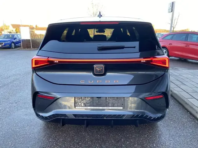 CUPRA Born
