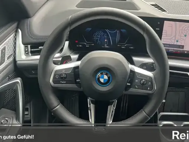 BMW iX1