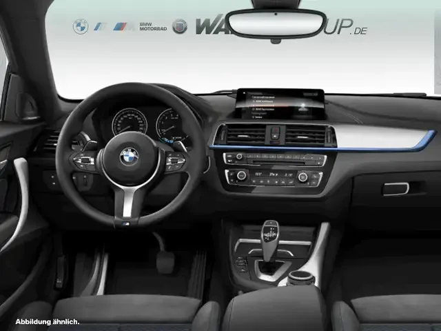 BMW 220