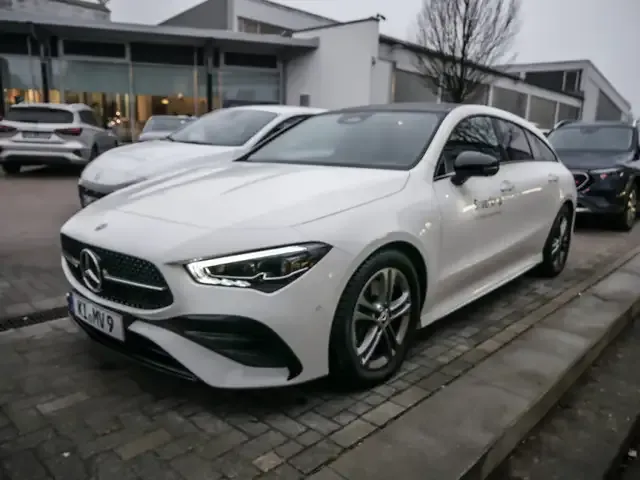 Mercedes-Benz CLA 200