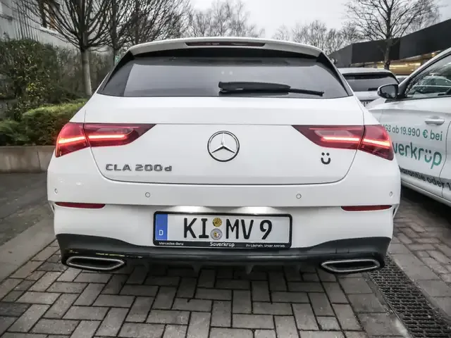 Mercedes-Benz CLA 200