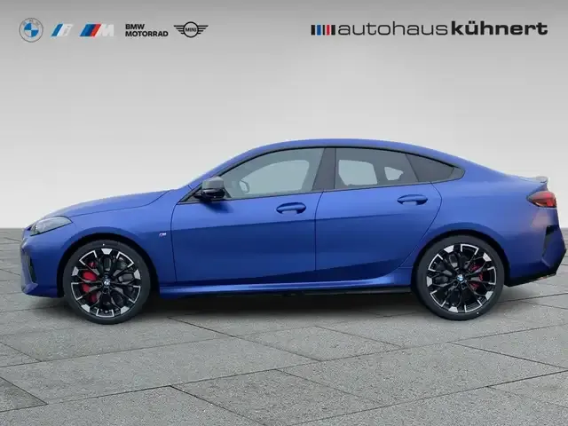 BMW 235