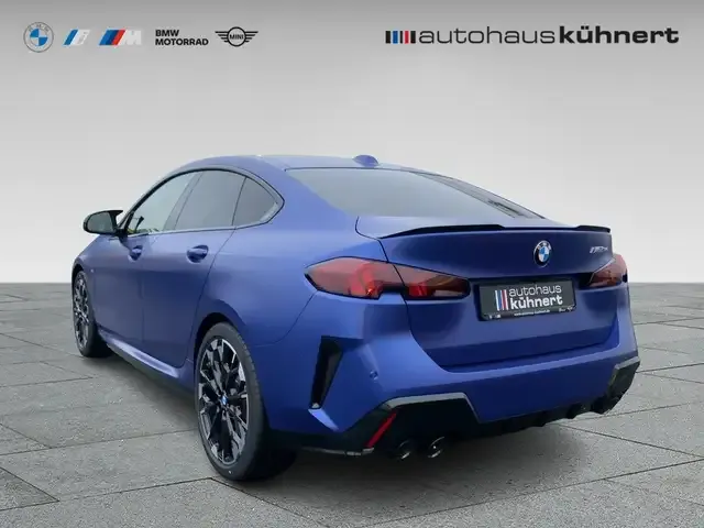 BMW 235